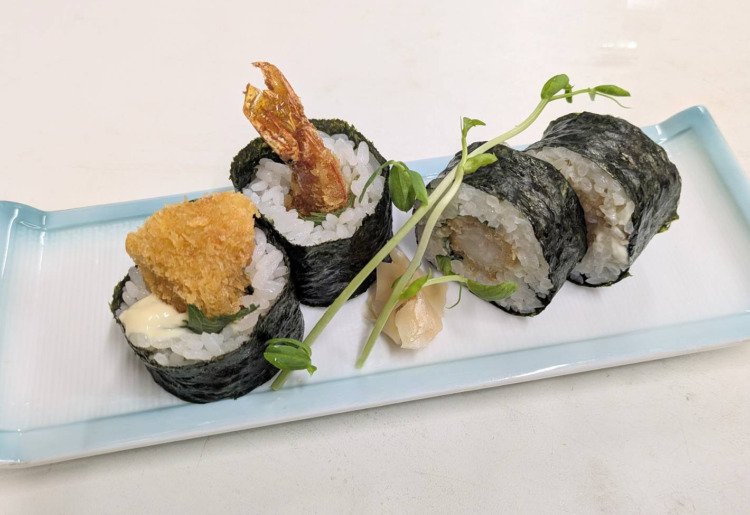 海老フライ巻 Deep fried shrimp roll